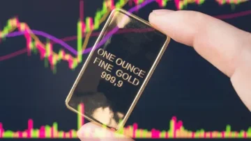 Cena zlata kvůli napětí kolem Grónska dál roste, poprvé přesáhla 4800 dolarů